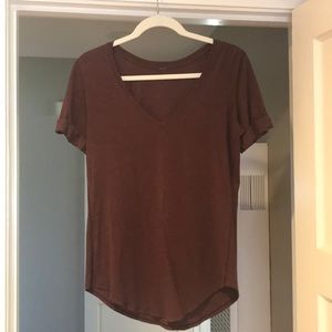 Maroon lulu tee